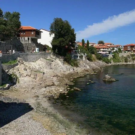 Vlasta Guest house 2*